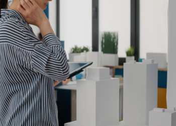 The Singapore Property Market in 2024 A Comprehensive Expert Guide for Buyers and Investors