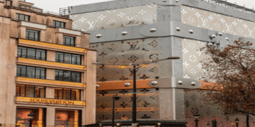 The Ultimate Guide to Paris Luxury Brands: History, Houses, and How to Shop