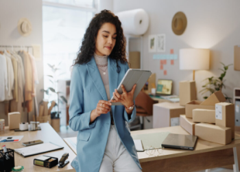 The Ultimate Guide to Mastering Luxury Fashion Retail in 2024