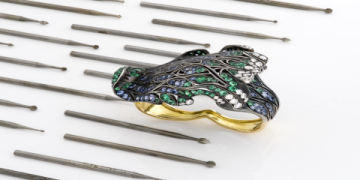 The Ultimate Guide to French Luxury Jewelry Brands: History, Icons, and How to Choose