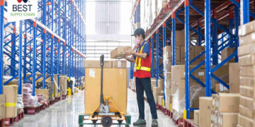 The Ultimate Guide to the 15 Best Supply Chain Blogs for 2024