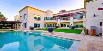 The Ultimate Guide to Luxury Houses in Dubai: 2024 Market Insights & Expert Buying Tips
