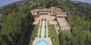 The Ultimate Guide to Beverly Hills Luxury Chateau Living: An Insider’s Perspective